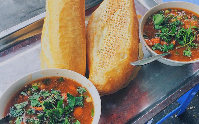 Quán Bà Sói - Mì Gà, Bánh Mì & Ăn Vặt