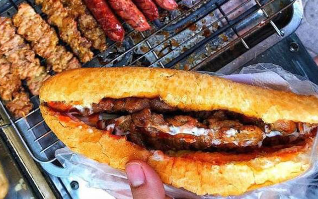Minh Ngọc - Bánh Mì Thịt Xiên