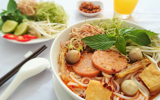 Chay Huế Tịnh Tâm - Hồ Tùng Mậu