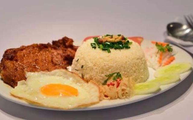 Tiệm Cơm Tấm Cẩm Lệ