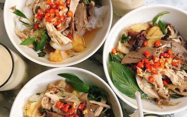 Bánh Ướt Lòng Gà Song Anh