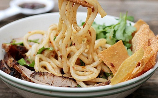 Bé Hà - Cao Lầu & Mì Xíu