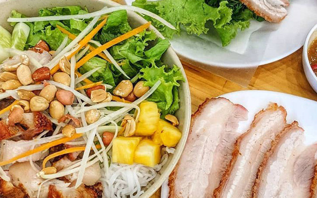 Cô Hằng - Phở & Bánh Tráng Cuốn Thịt Heo