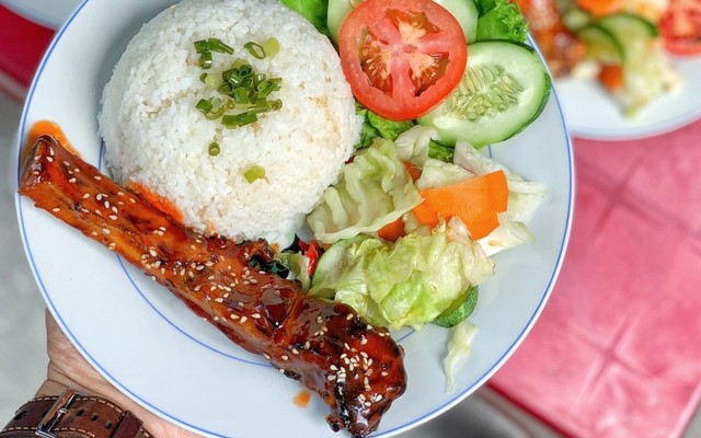 Cơm Tấm Sườn Que Mật Ong - Nguyễn Văn Linh