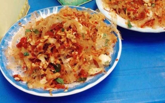 Ăn Vặt & Nước Ép 303 - Lê Văn Lương