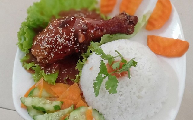 Tiệm Cơm Tít Mít - Cơm Văn Phòng & Mì Trộn