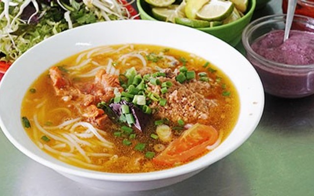 Cô Gái - Bún Riêu & Canh Bún