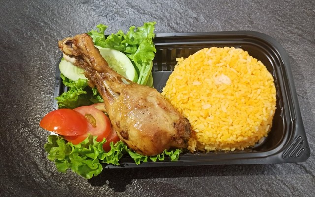 Cát Tường - Cơm Gà Sốt Mật Ong