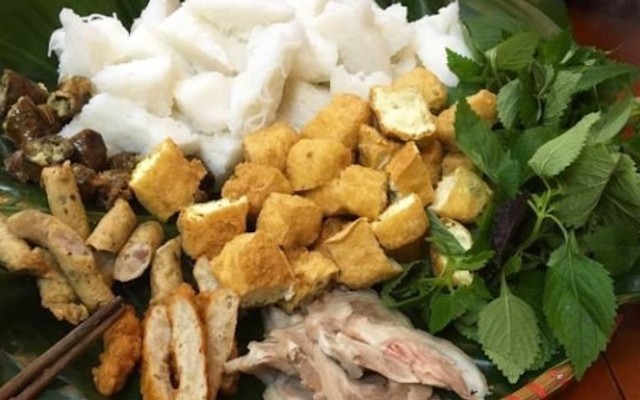 Bom Ếch - Phạm Văn Đồng