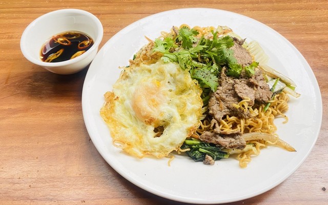 Mì Xào Bò Trứng & Mì Ý - Võ Thị Sáu