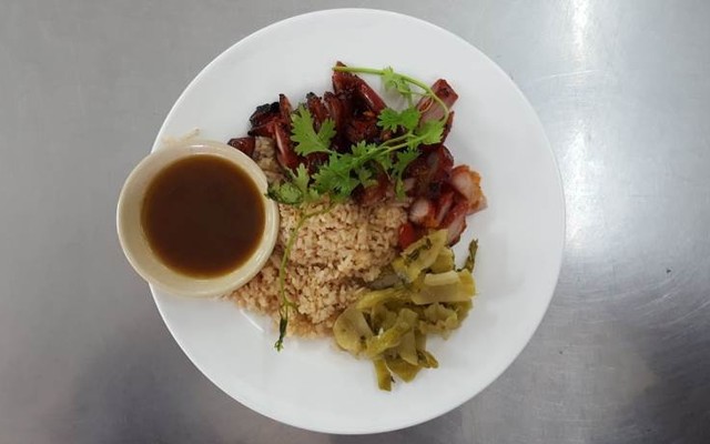 Bà Tư - Cơm Gà Xối Mỡ