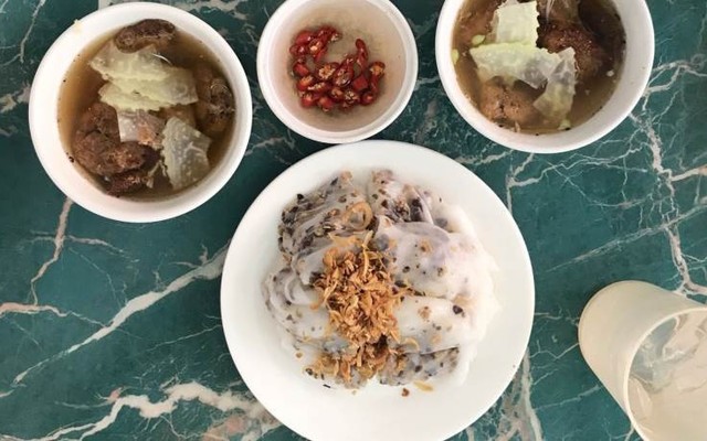 Bánh Cuốn Nóng, Bún Chả & Gà Tần - 118 Quan Nhân