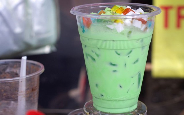 Ăn Vặt Dâu Tây - Trà Sữa & Bánh Tráng Trộn