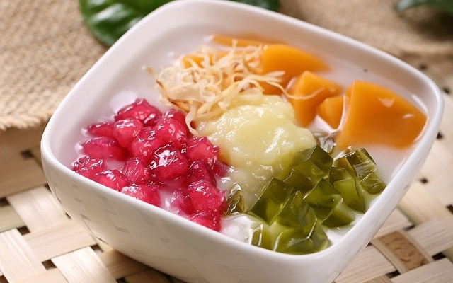 Chè Sài Gòn & Đồ Ăn Vặt - Hoàng Công Chất