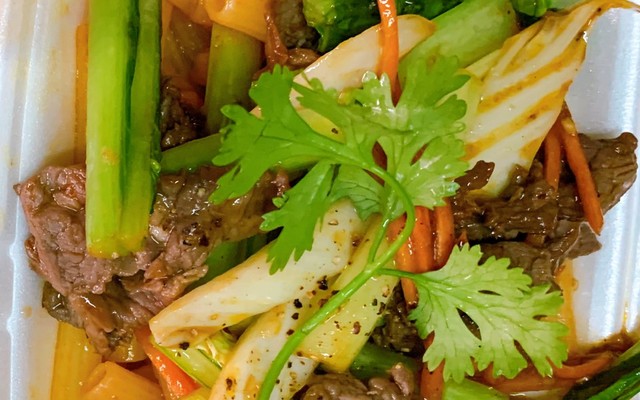 Tiệm Mì Xào Cà Rốt