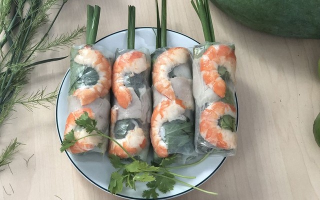 Chị Trâm - Gỏi Cuốn & Hột Vịt Lộn