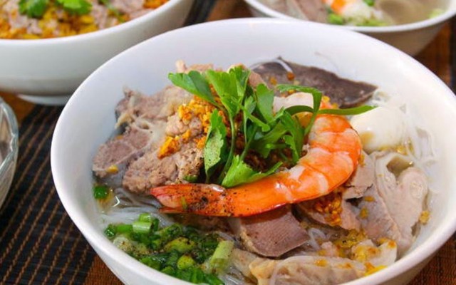 Vĩ Ký - Hủ Tiếu Mì Thập Cẩm & Hủ Tiếu Mì Bò Kho