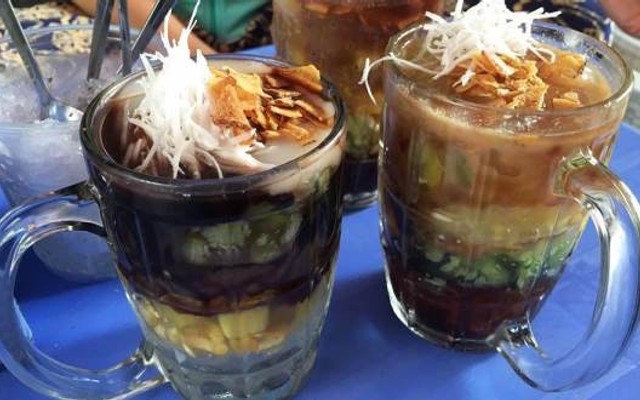 Chè Hương Liên - Phạm Hùng