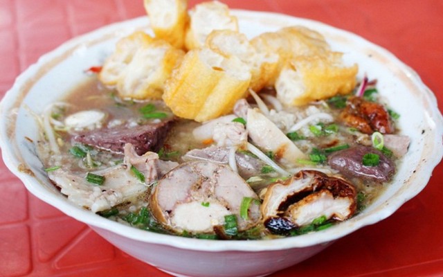 Cô Năm - Cháo Lòng - Vườn Lài