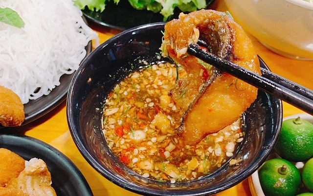 Bún Cá Chấm Hà Thành