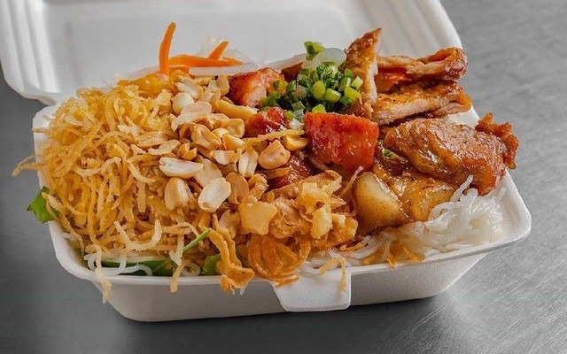 Thế Giới Bún Thịt Nướng