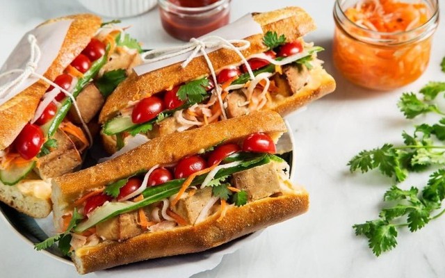 Giao Giao Food - Bánh Mì Chay - Pasteur