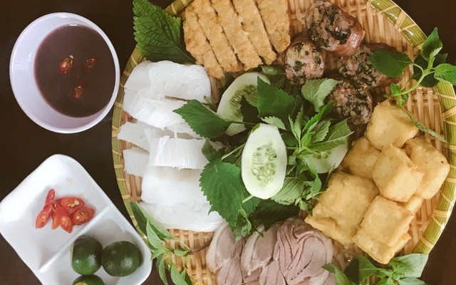 Cô Nga - Bún Đậu Mẹt - Ái Mộ