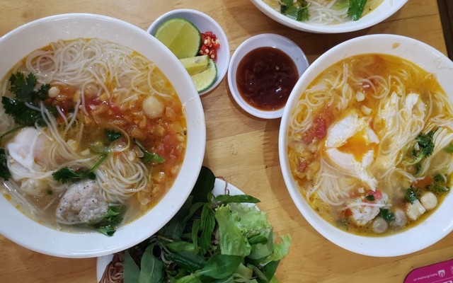 The Ladyfood & MenBeer - 216 Hồng Hà