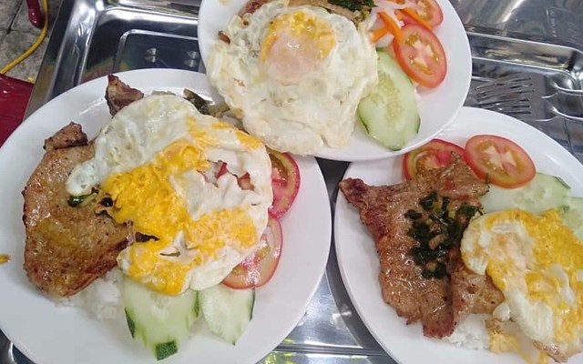 Cơm Tấm Hồng Triển