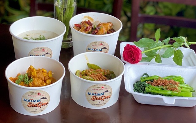 Madam Sài Gòn - Cơm Gà Mã Lai
