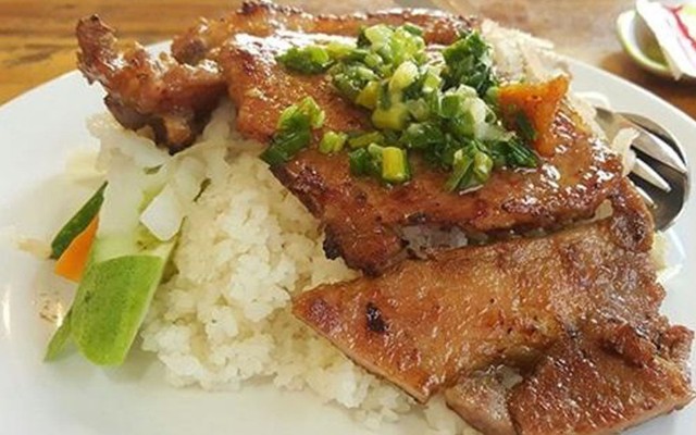 Cơm Tấm Cây Me - Cao Văn Lầu