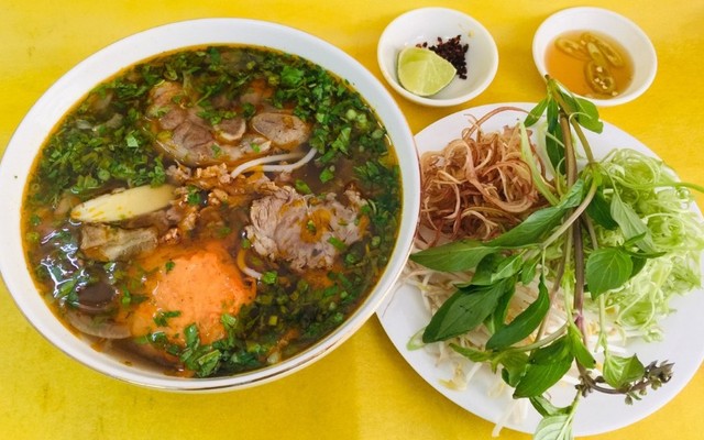 A Long - Bún Bò & Phở Bò