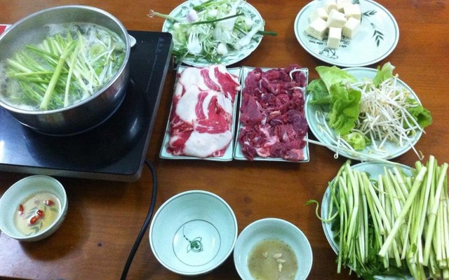 Lẩu Bò Lục Lạc Vàng