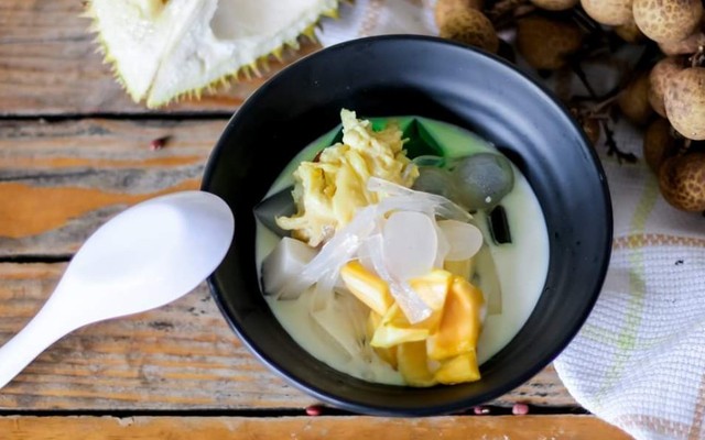 Chè Thái, Chè Đậu & Sinh Tố - Chè Ông Cúc - 114 Lê Thanh Nghị