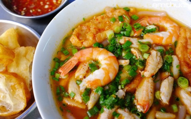 Cô Ba - Bánh Canh Cua