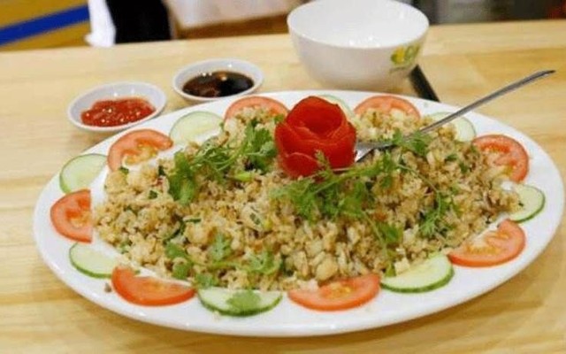 Ông Năm - Cơm Gà, Mì Xào Bò & Mì Xào Hải Sản - Tôn Thất Thuyết