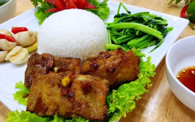 Cơm Thành Nam - Pháo Đài Láng