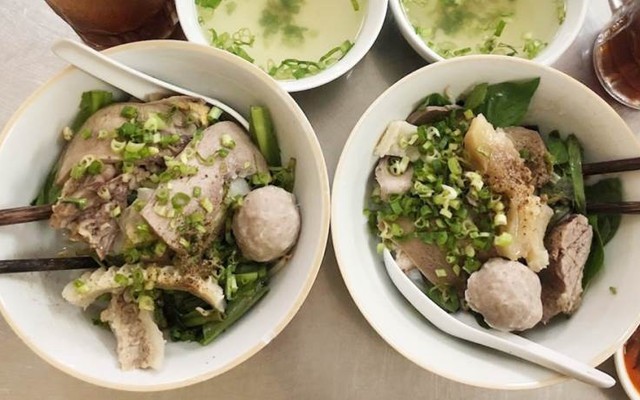 Tỷ - Hủ Tiếu Mì Thập Cẩm