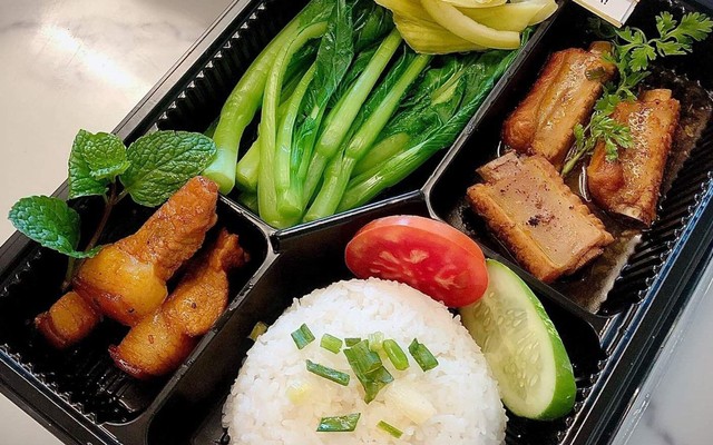 Hưng Quyên - Cơm Văn Phòng