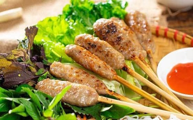 Cô Yến - Nem Lụi, Nem Nướng & Bò Lá Lốt - Lý Thường Kiệt