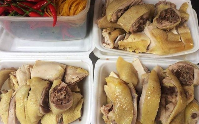Gà Luộc Chín Chín - Khu Đấu Giá Ngô Thì Nhậm