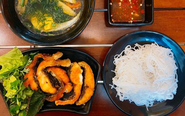 Tiệm Cá Rán - Bún Cá Chấm