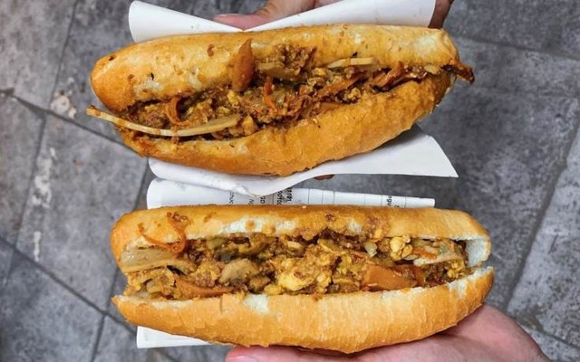 Bánh Mì Dân Tổ - Ao Sen