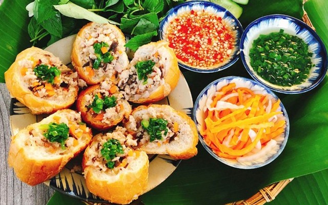 Dì Tám - Bánh Mì Hấp - Món Ăn Sáng