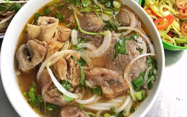 Bún Bò Huế Ola