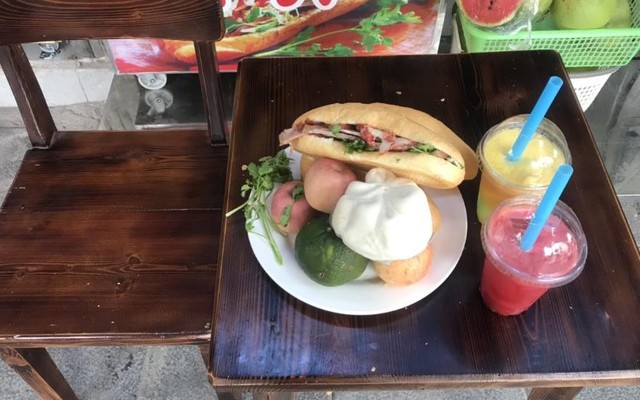 Bánh Mì, Sinh Tố & Nước Ép 77 - Phạm Ngũ Lão
