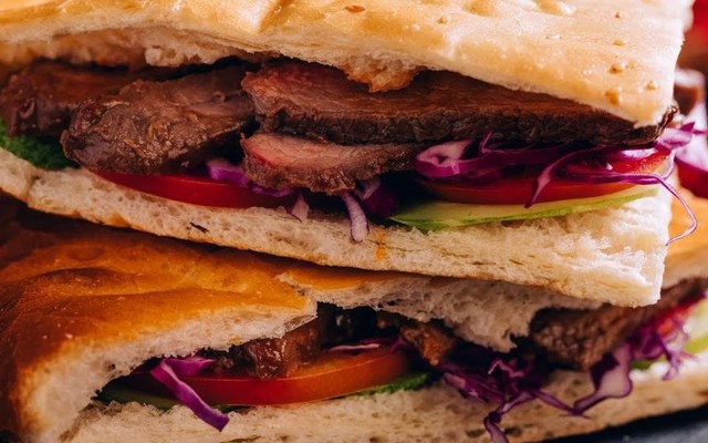 Bánh Mì Five Star - Nguyễn Quý Đức