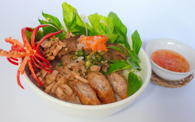 Cô Ba - Bún Thịt Nướng - Trương Phước Phan