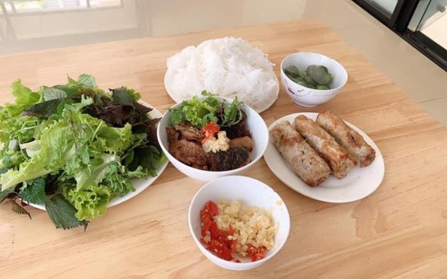 Thanh Huyền - Bún Chả - Bạch Đằng