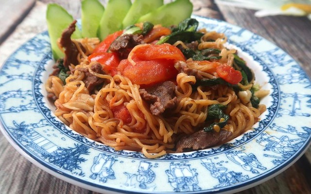 Hẻm 207 - Gỏi Cuốn & Mì Xào
